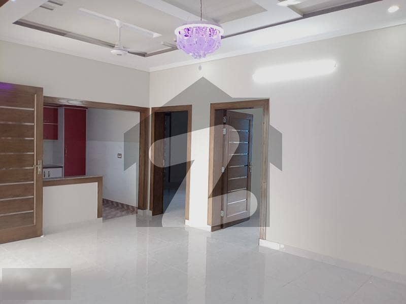 سوان گارڈن اسلام آباد میں 5 کمروں کا 6 مرلہ مکان 1.85 کروڑ میں برائے فروخت۔