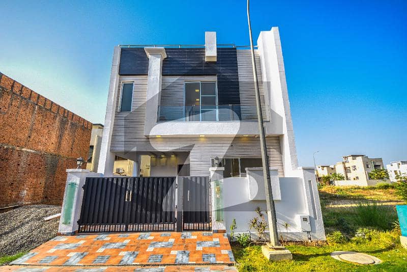 5 MARLA BRAND NEW FULLY MODREN HOUSE FOR RENT IN DHA PHASE 9 TOWN