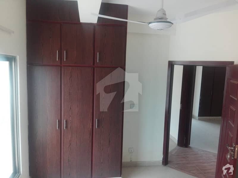 Flat Is Available For Sale In D-17 Iqbal Arcade