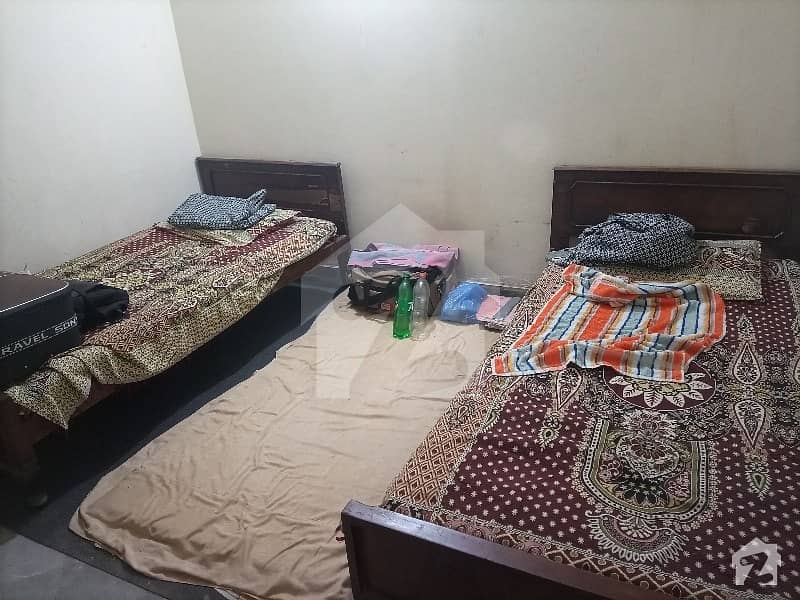2 To 3 Seater Room Available For Rent