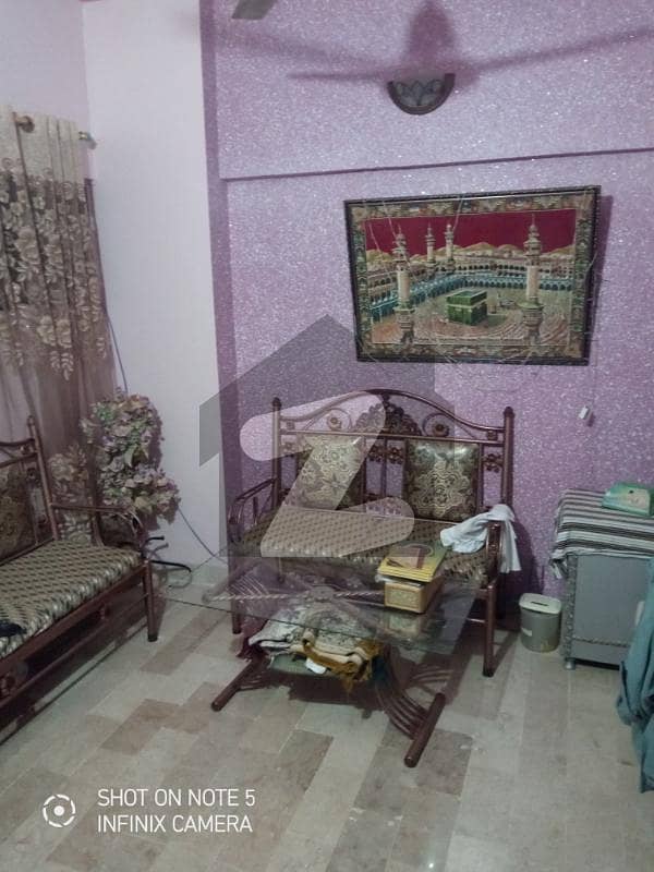 گارڈن ویسٹ کراچی میں 3 کمروں کا 3 مرلہ فلیٹ 45 لاکھ میں برائے فروخت۔