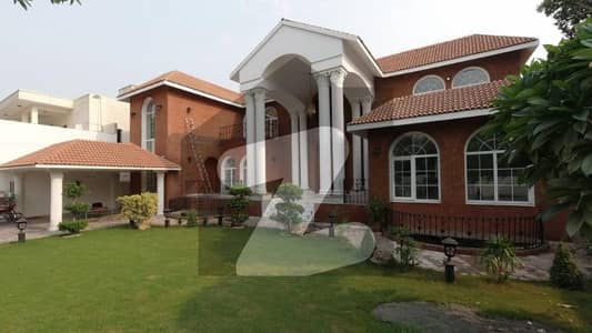 ڈی ایچ اے فیز 3 - بلاک وائے فیز 3 ڈیفنس (ڈی ایچ اے) لاہور میں 6 کمروں کا 2 کنال مکان 12.5 کروڑ میں برائے فروخت۔