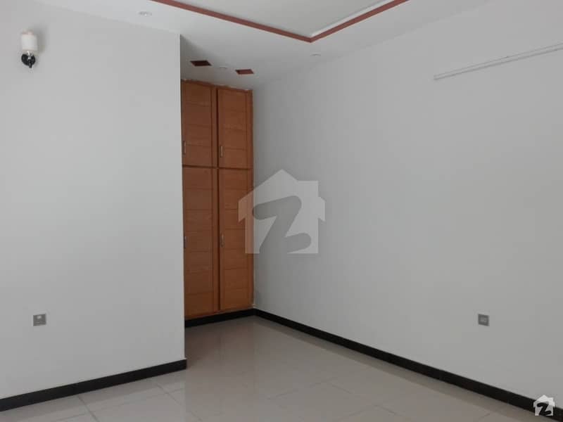 F-11 Beautiful 1 Kanal 3 Bed Rooms Independent Upper Portion Available For Rent