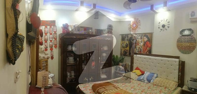 ناظم آباد 3 - بلاک ای ناظم آباد 3 ناظم آباد کراچی میں 3 کمروں کا 5 مرلہ فلیٹ 70 لاکھ میں برائے فروخت۔