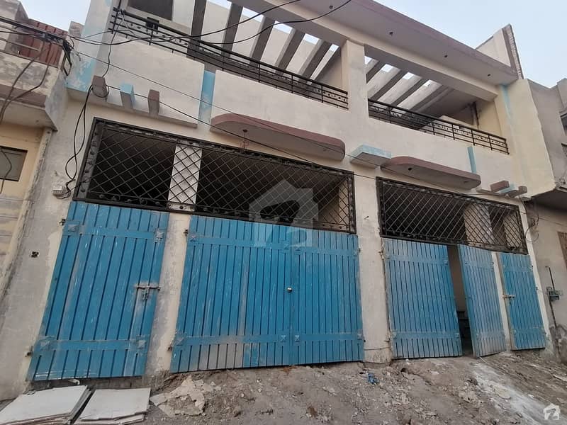 House For Grabs In 788 Square Feet Khanewal Road