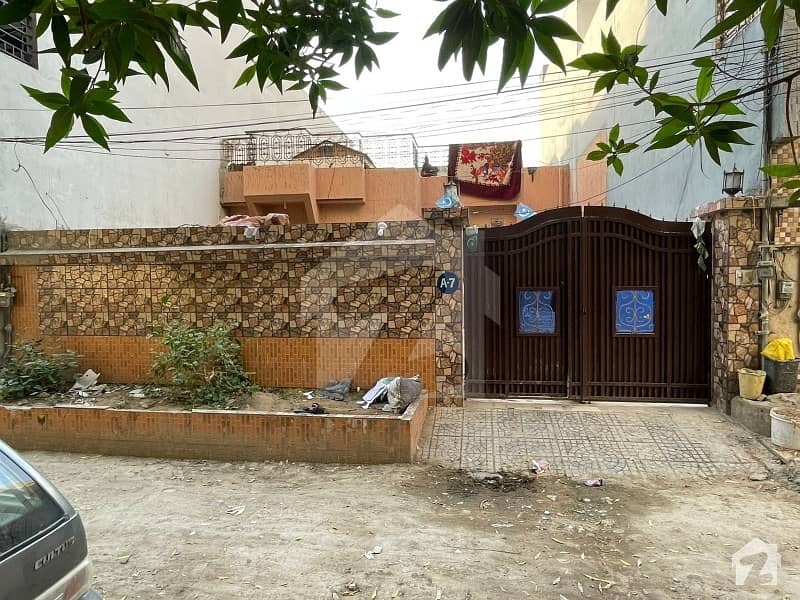 مہران بنگلوز ٹاؤن گلستانِ جوہر کراچی میں 3 کمروں کا 10 مرلہ مکان 2.5 کروڑ میں برائے فروخت۔