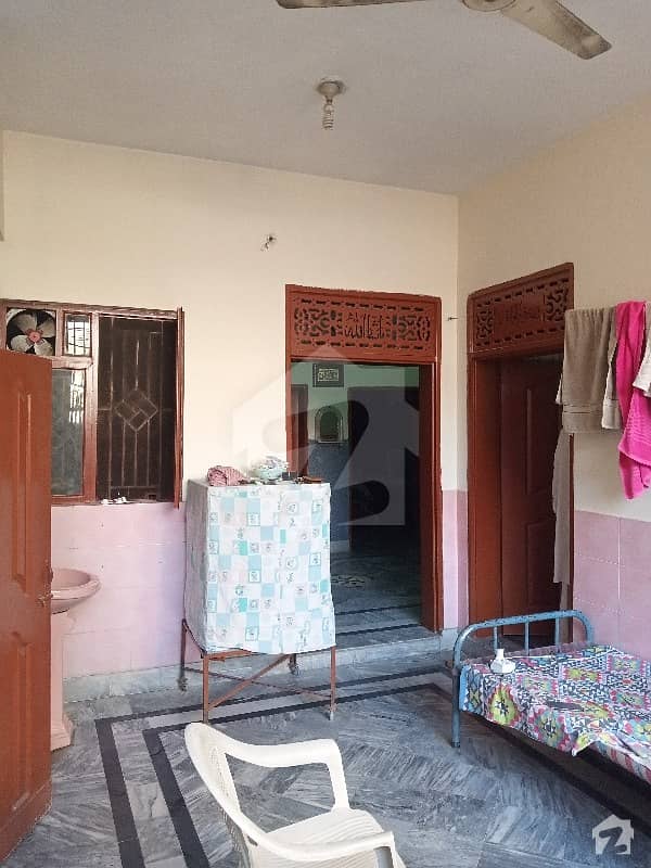 میسرائل روڈ راولپنڈی میں 2 کمروں کا 6 مرلہ مکان 70 لاکھ میں برائے فروخت۔