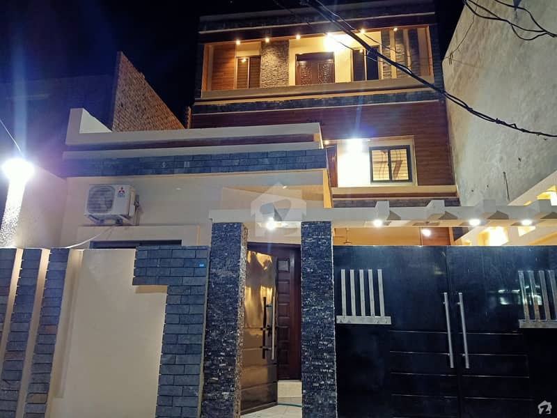 House Over 7 Marla Land Area In New Model Town Available