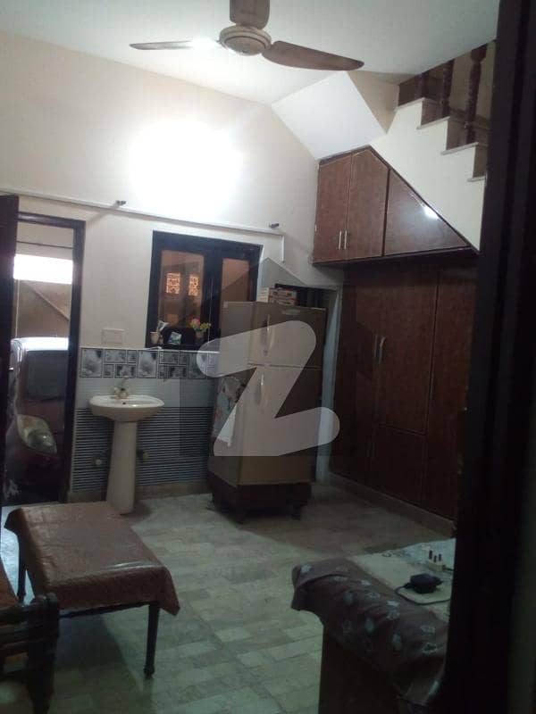 ستیانہ روڈ فیصل آباد میں 3 کمروں کا 3 مرلہ مکان 54 لاکھ میں برائے فروخت۔