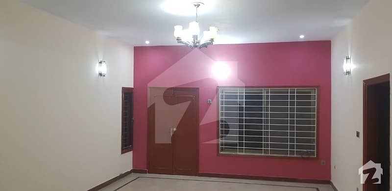 Portion For Rent 3 Bedroom Drawing And Lounge VIP Location Block 2