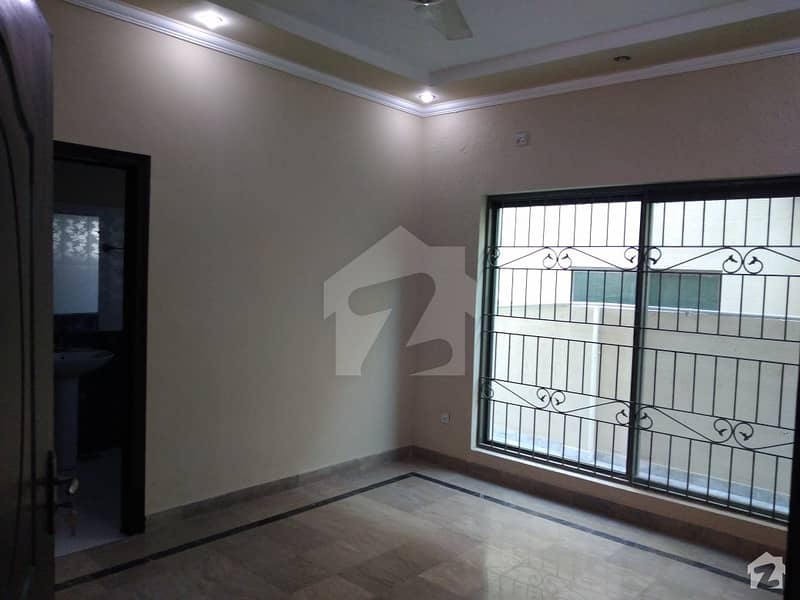 10 Marla Upper Portion Available For Rent In Paragon City