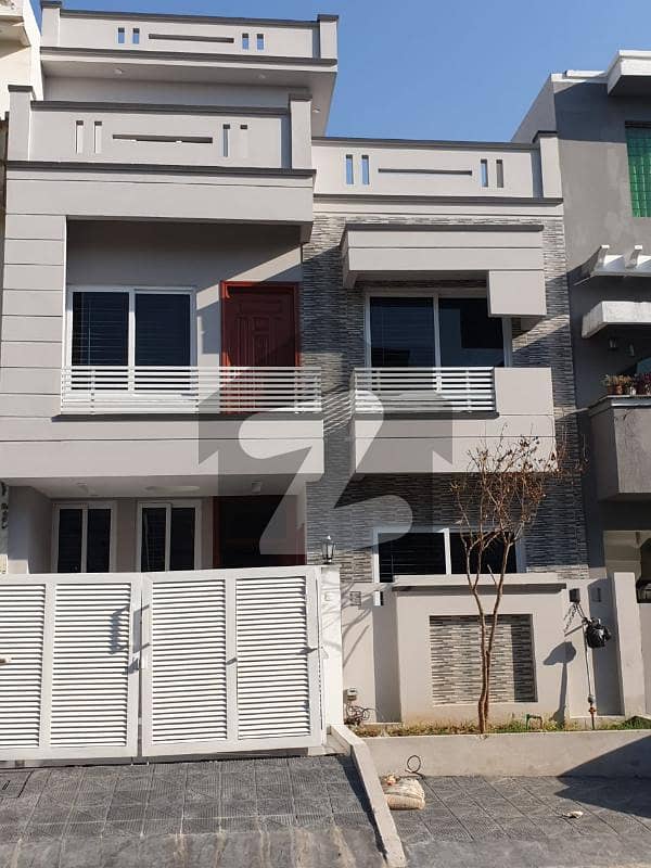 4 Marla Brand New House 3 Bedroom 1 Drawing Room Attach Washroom G-13 Islamabad 25x40 For Rent Available