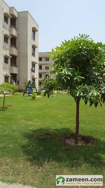3rd Floor Flat Is Available with Gas For Rent In Askari 11