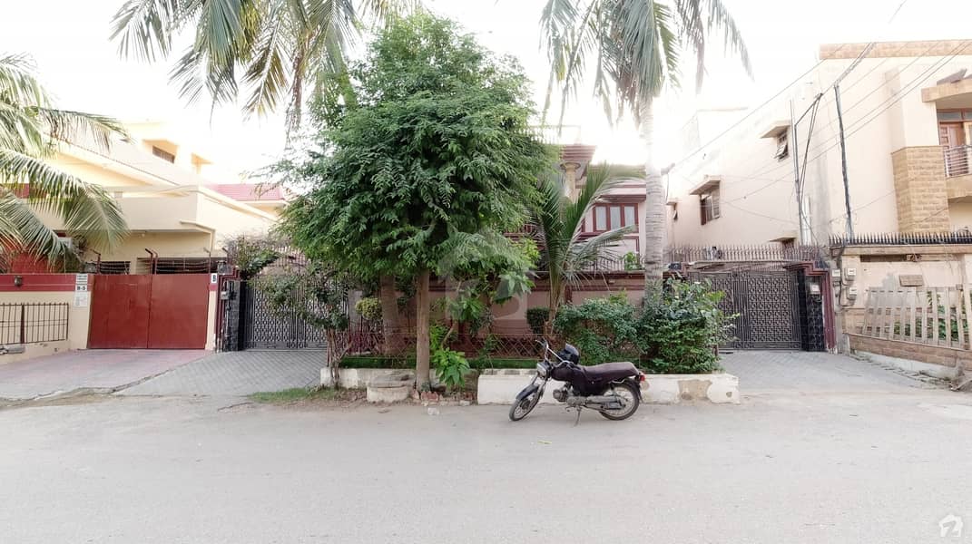 ابوالحسن اصفہا نی روڈ کراچی میں 5 کمروں کا 16 مرلہ مکان 4.5 کروڑ میں برائے فروخت۔