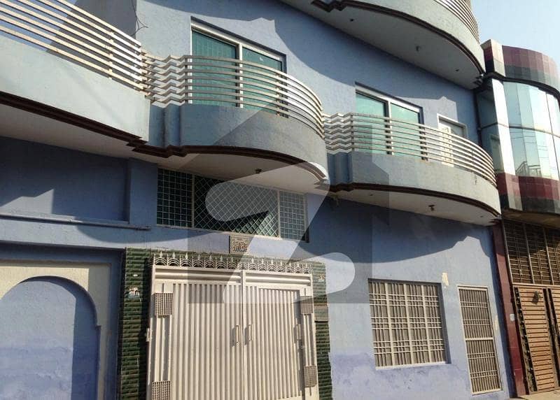 اوکاڑہ روڈ دیپالپور میں 2 کمروں کا 4 مرلہ مکان 60 لاکھ میں برائے فروخت۔