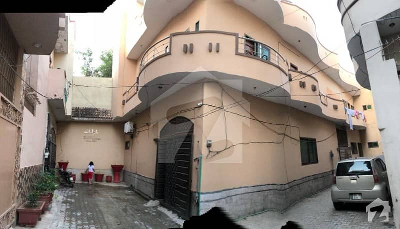 اقبال ٹاؤن سیالکوٹ میں 5 کمروں کا 4 مرلہ مکان 99 لاکھ میں برائے فروخت۔
