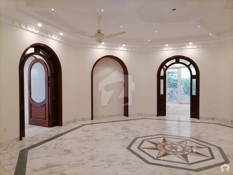 A Perfect House Awaits You In Model Town Lahore