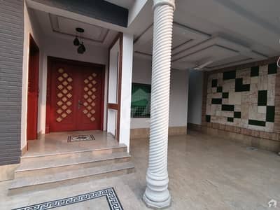 Hot Location Main Boulevard 14 Marla Corner & 2 Side Open House For Sale In Wapda Town Block B4