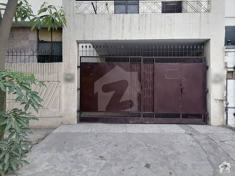 A 10 Marla Lower Portion In Lahore Is On The Market For Rent