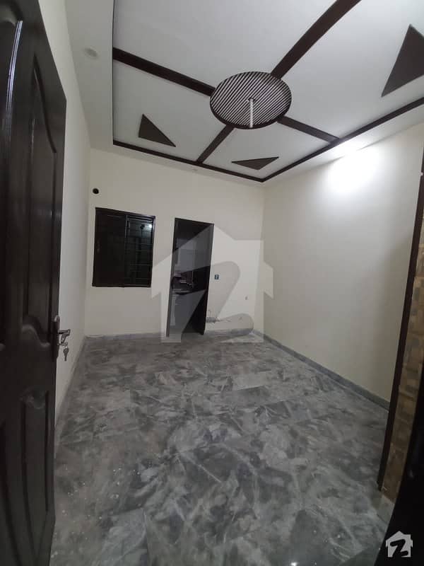 علامہ اقبال ٹاؤن لاہور میں 3 کمروں کا 2 مرلہ مکان 59 لاکھ میں برائے فروخت۔