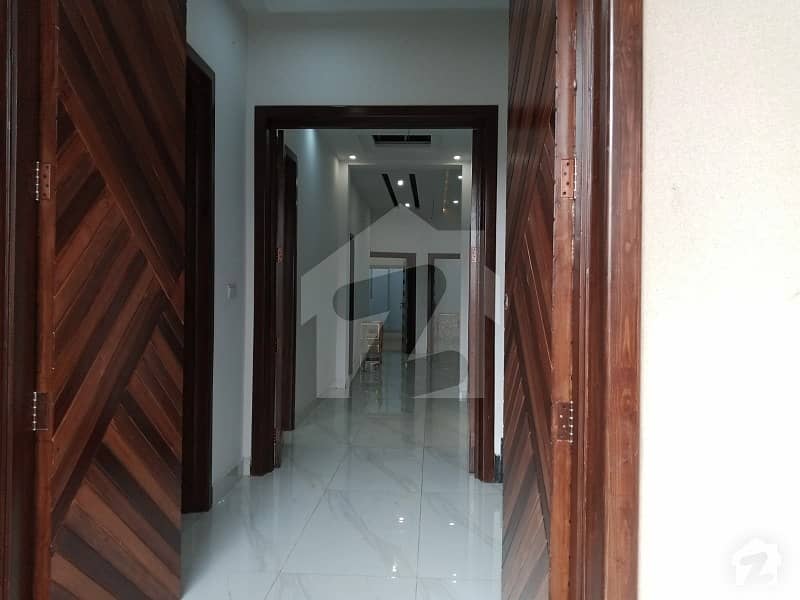 ایڈن آرچرڈ بلاک زیڈ ایڈن آچرڈ فیصل آباد میں 4 کمروں کا 7 مرلہ مکان 1.7 کروڑ میں برائے فروخت۔