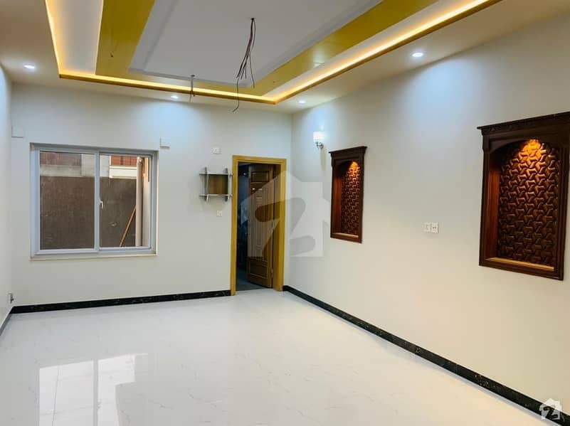 10 Marla House For Rent In Beautiful Hayatabad