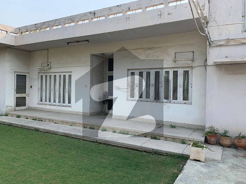 Muslim Town Lahore 2 Kanal Ideal Location Old House For Sale on Plot Price