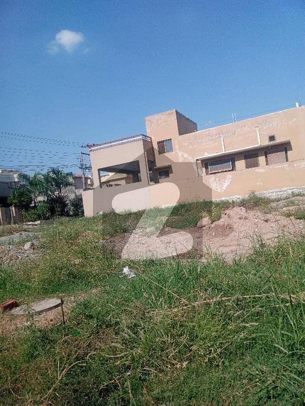 Level And Solid Plot Available For Sale At Reasonable Price