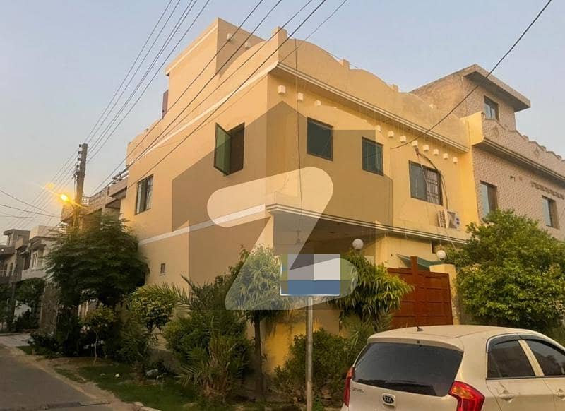 Lda Approved. 5.5marla Corner House With Gas And Wapda Electricity
