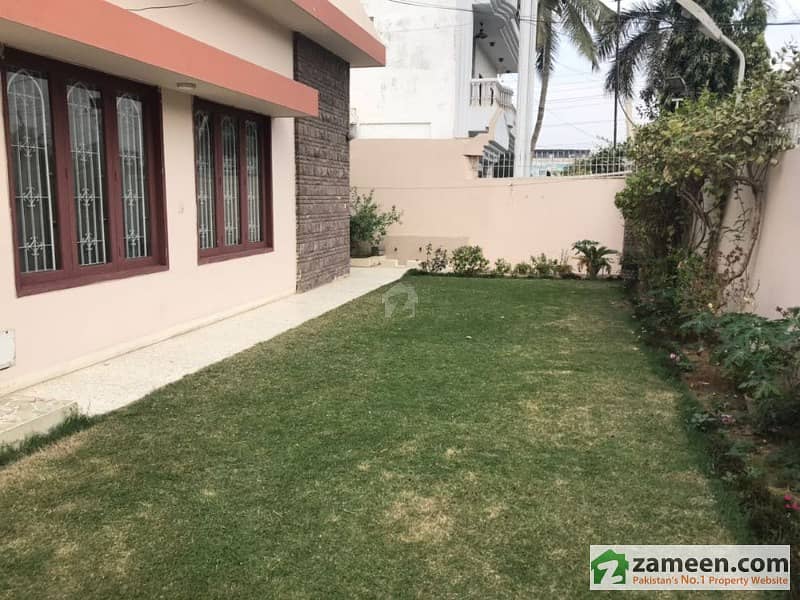600 Sq Yards House For Sale At Gulshan-E-Iqbal Town