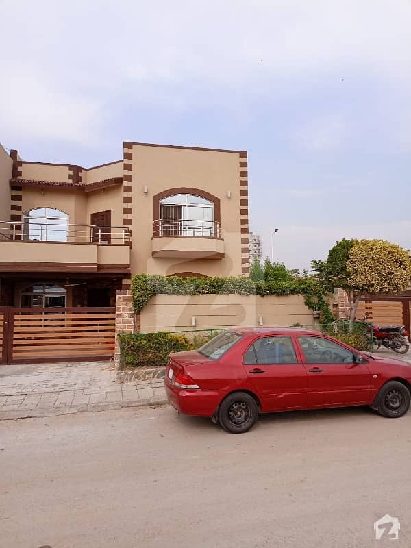Bahria Town Sector C Corner House For Sale