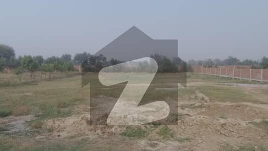 برکی روڈ کینٹ لاہور میں 4 کنال زرعی زمین 2.8 کروڑ میں برائے فروخت۔