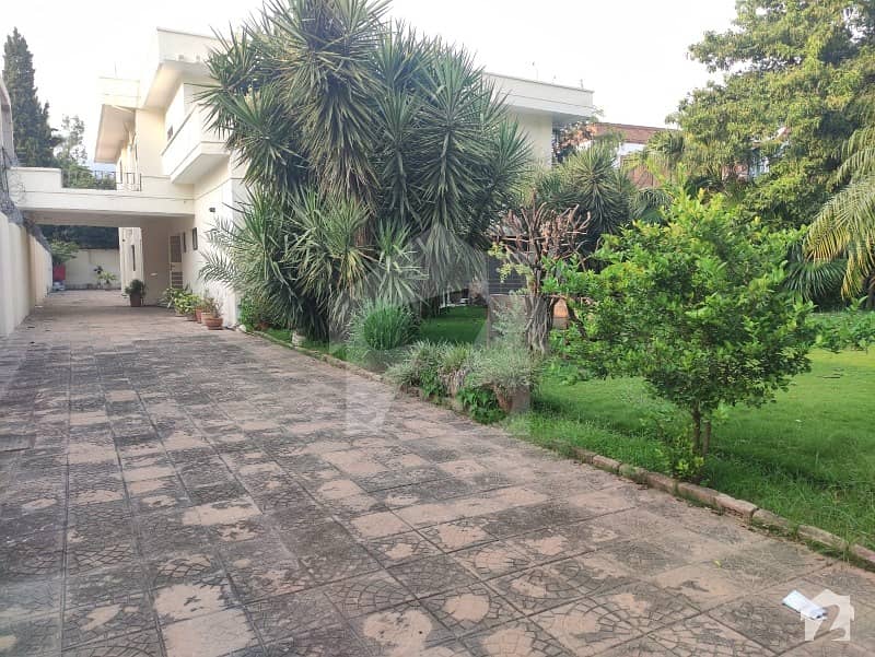 600 Sq Yd An Old House On Very Prime Location Available For Sale In Islamabad