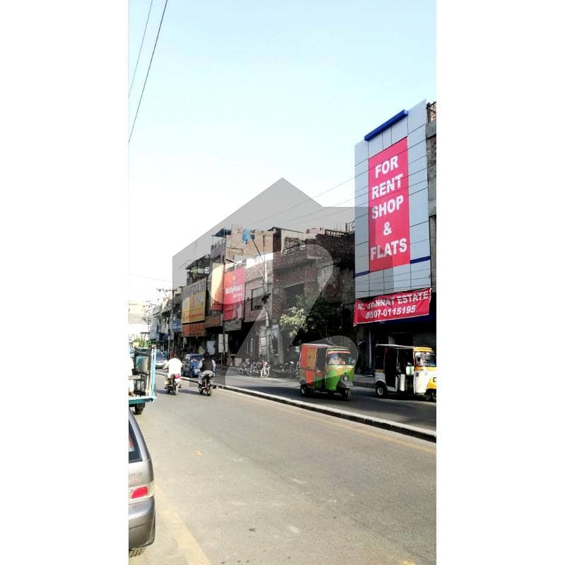 قرطبہ چوک لاہور میں 3 مرلہ دکان 45 ہزار میں کرایہ پر دستیاب ہے۔