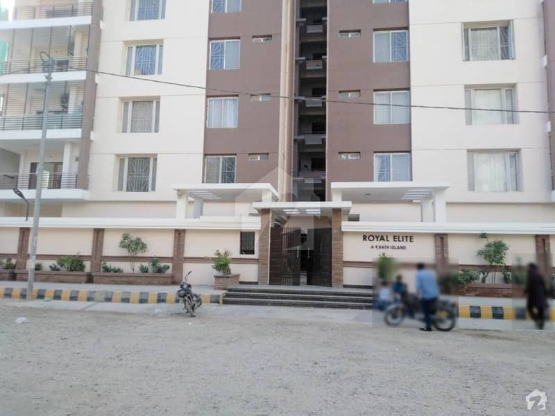 باتھ آئی لینڈ کراچی میں 4 کمروں کا 11 مرلہ فلیٹ 2.8 لاکھ میں کرایہ پر دستیاب ہے۔