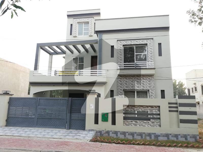 10 Marla New House With 5 Beds For Sale In Iris Block Bahria Town Lahore