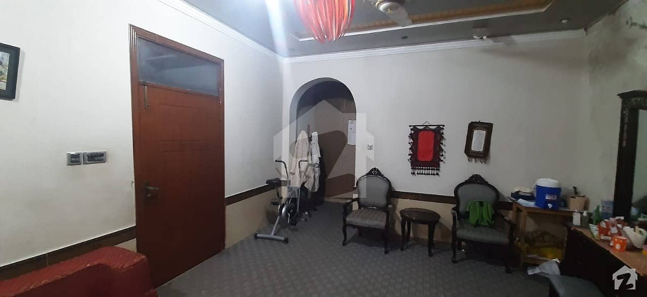 ورسک روڈ پشاور میں 4 کمروں کا 7 مرلہ مکان 2.3 کروڑ میں برائے فروخت۔