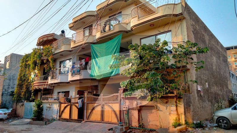 ایچ ۔ 13 اسلام آباد میں 5 کمروں کا 10 مرلہ مکان 2.95 کروڑ میں برائے فروخت۔ ایچ ۔ 13 اسلام آباد میں 5 کمروں کا 10 مرلہ مکان 2.95 کروڑ میں برائے فروخت۔