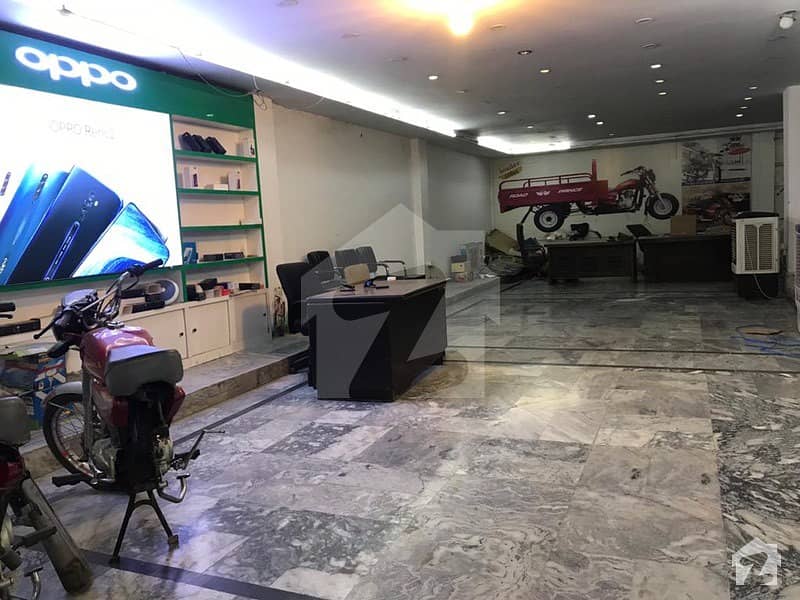 986 Square Feet Shop In Green Town Sector D2 For Rent