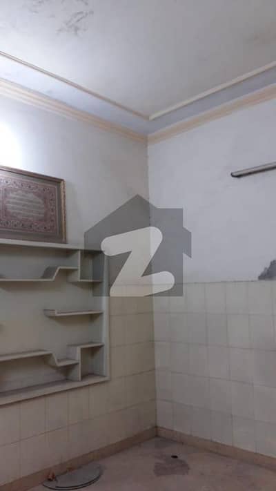 گوبِند پورہ فیصل آباد میں 4 کمروں کا 4 مرلہ مکان 40 ہزار میں کرایہ پر دستیاب ہے۔