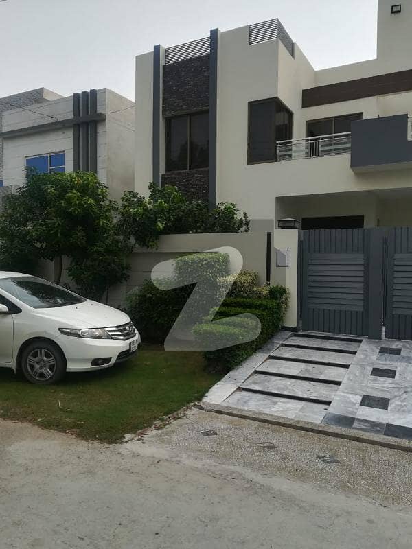 1 Kanal Luxurious House For Sale Awt Phase 2