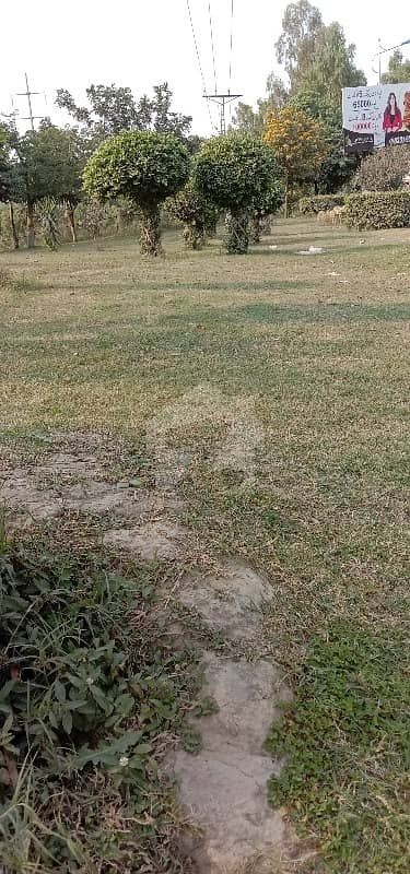 ڈی ۔ 17 اسلام آباد میں 2 کنال رہائشی پلاٹ 2.9 کروڑ میں برائے فروخت۔ ڈی ۔ 17 اسلام آباد میں 2 کنال رہائشی پلاٹ 2.9 کروڑ میں برائے فروخت۔