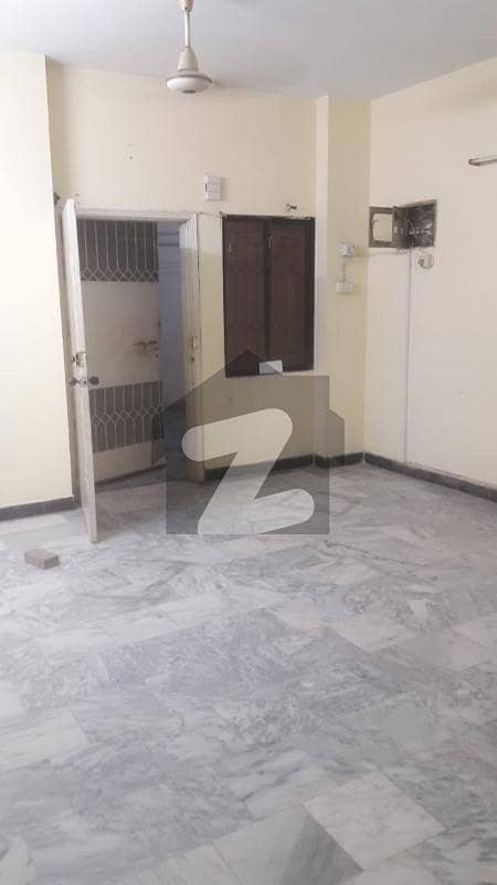 کلفٹن کراچی میں 2 کمروں کا 5 مرلہ فلیٹ 1.35 کروڑ میں برائے فروخت۔