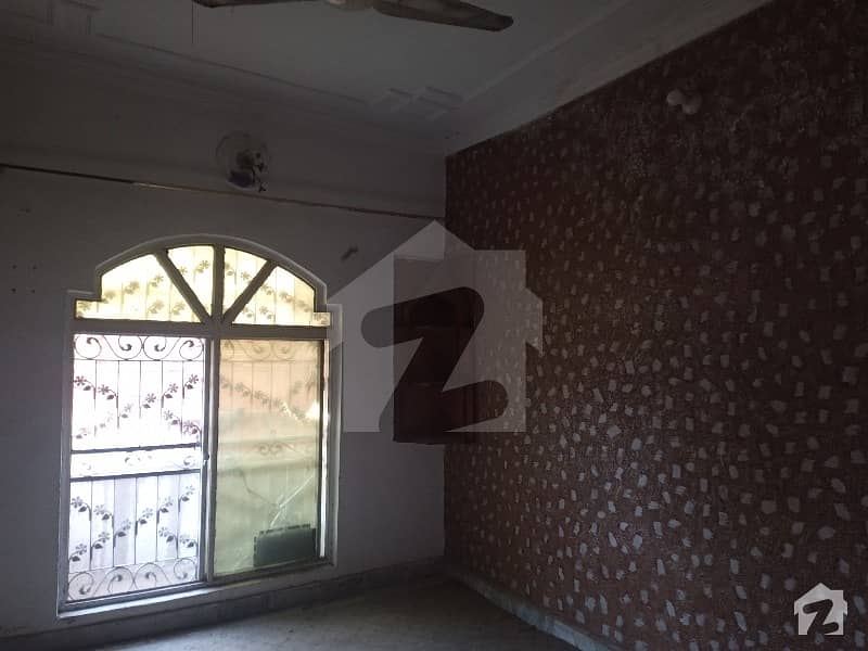 چورچوک راولپنڈی میں 5 کمروں کا 3 مرلہ مکان 27 ہزار میں کرایہ پر دستیاب ہے۔