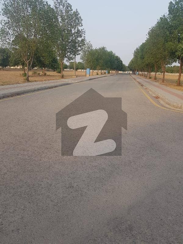 10 Marla Plot Available For Sale In Ee-block Bahria Town Lahore