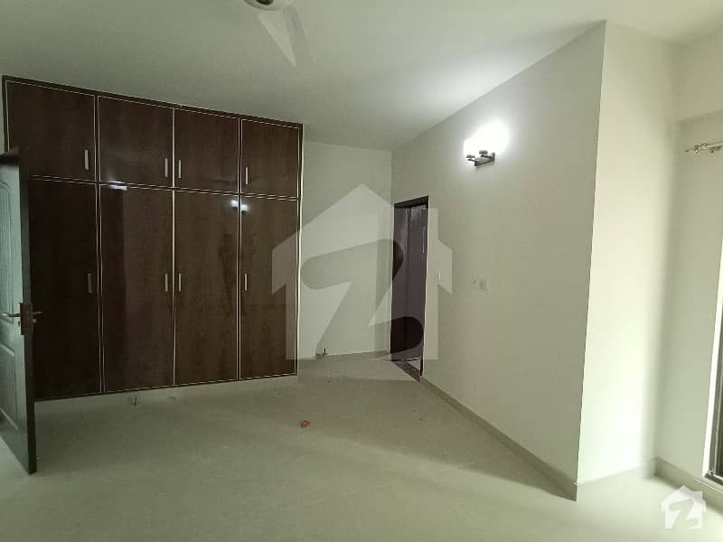 Askari 10 Sector F Brand New 3rd Floor Flat Three Bed Available For sale