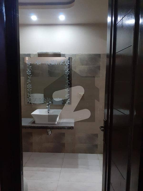 8 Marla independent For Rent In Dream Avenue Lahore