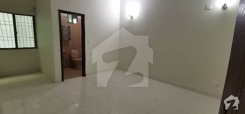 4 Bedrooms PORTION For Sale In Sharfabad