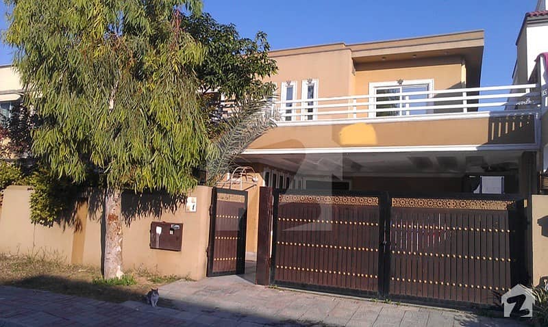 Bahria Town Phase 4 One Kanal House With Basement