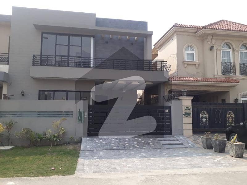 10 Marla Slightly Used Bungalow For Sale At Prime Location